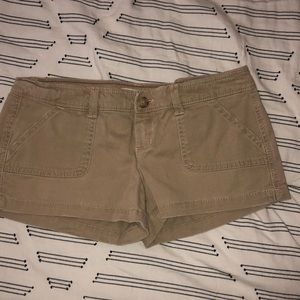 Hollister khaki shorts